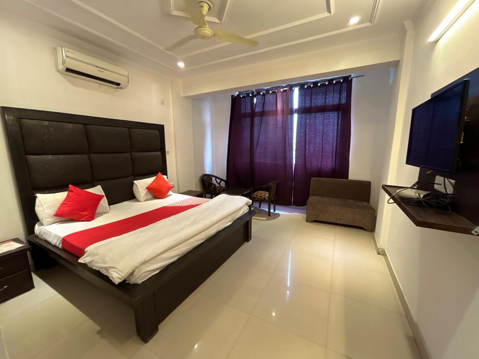 Hotel Amber Palace Dehradun Extérieur photo